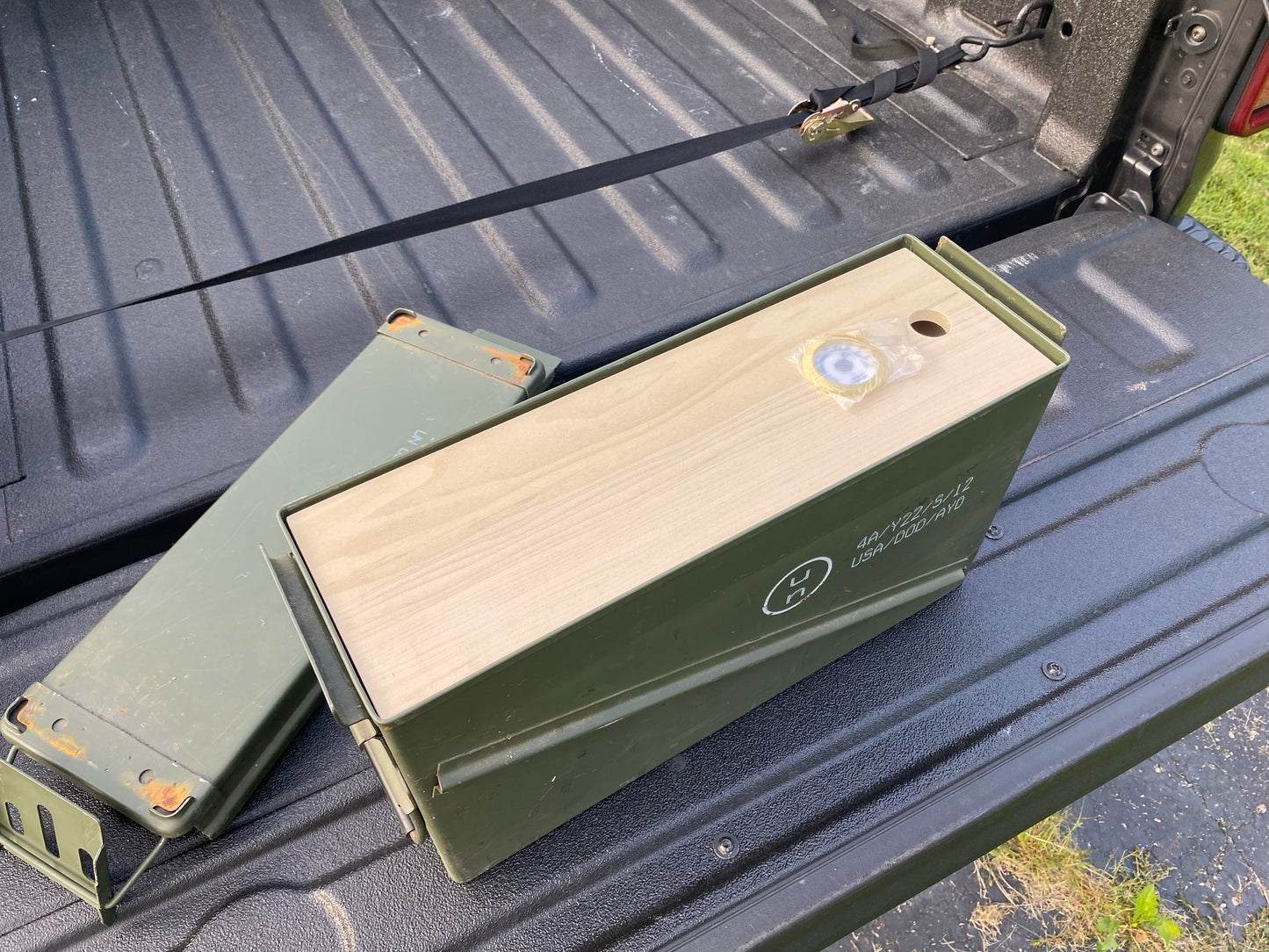 DCC 40MM Ammo Can Humidor Gift Set